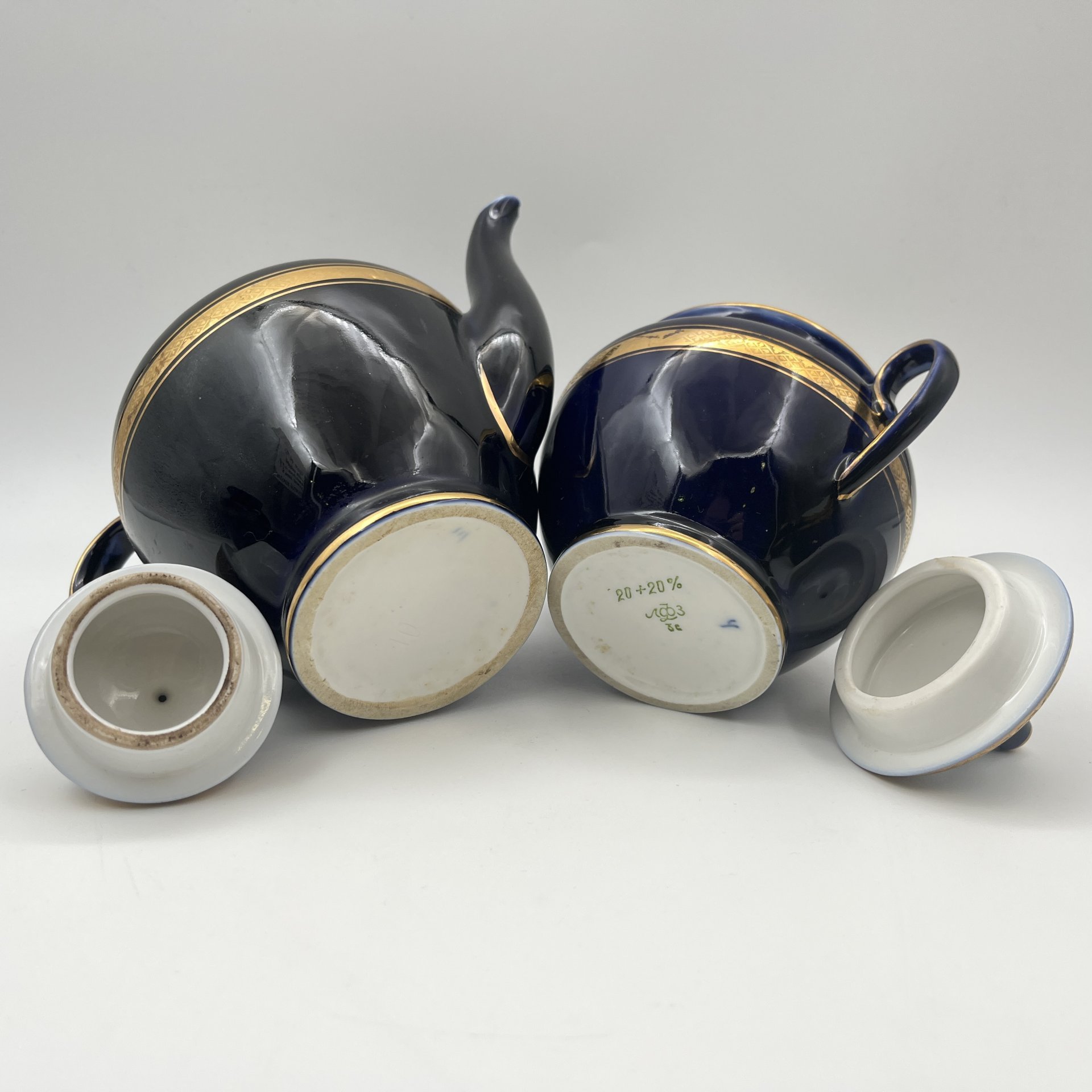 Сервиз чайный с орнаментальным декором (в подборе) на 6 персон, 16 предметов