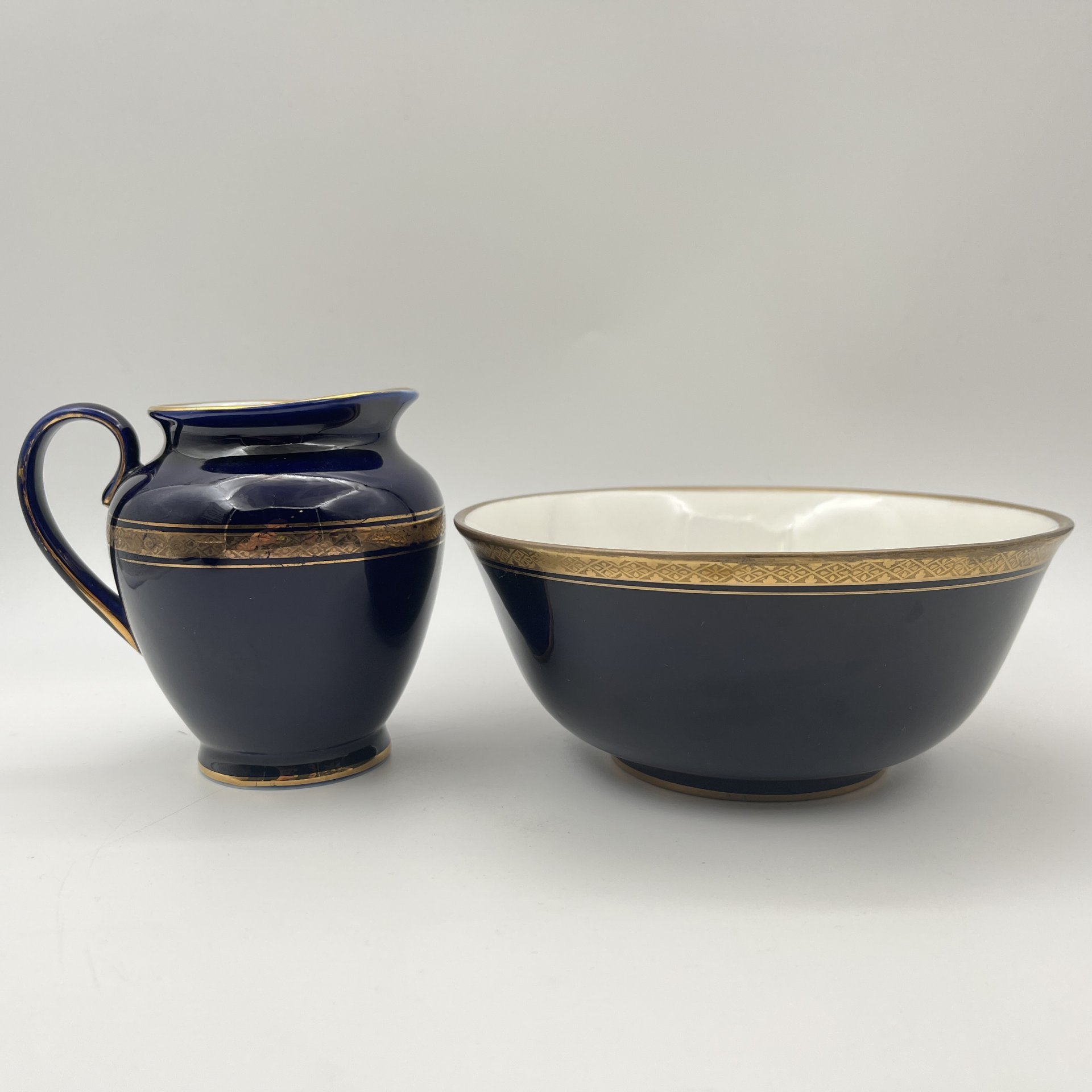 Сервиз чайный с орнаментальным декором (в подборе) на 6 персон, 16 предметов