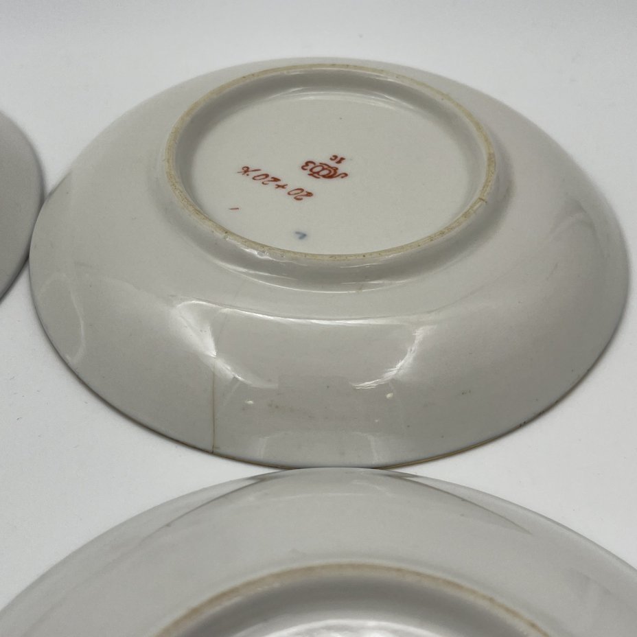 Сервиз чайный с орнаментальным декором (в подборе) на 6 персон, 16 предметов