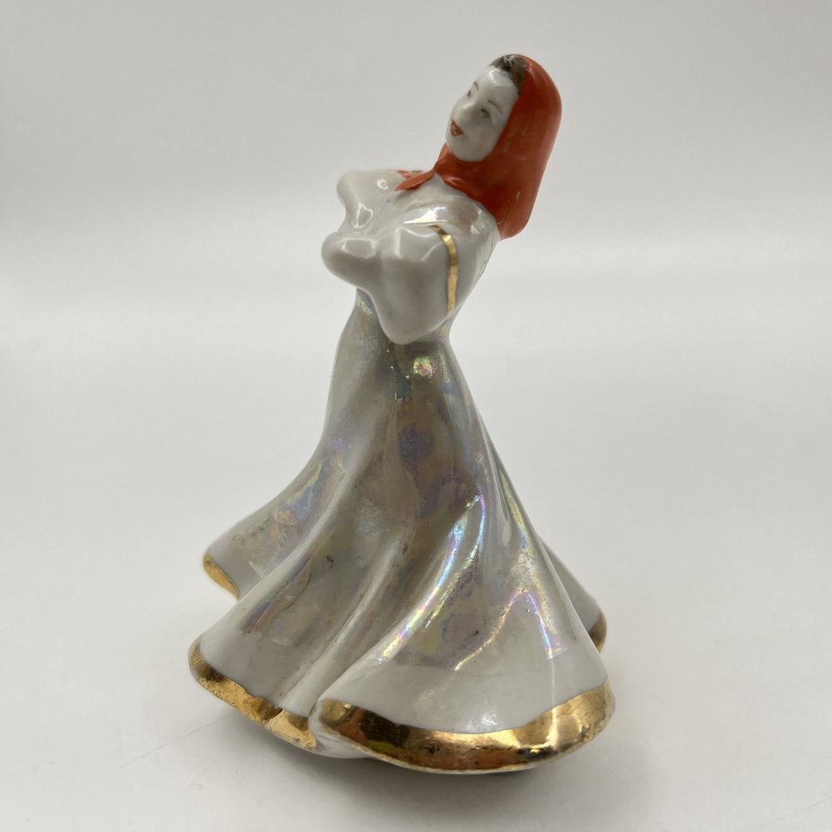 Статуэтка из скульптурной композиции "Русский перепляс", автор А.Д. Бржезицкая