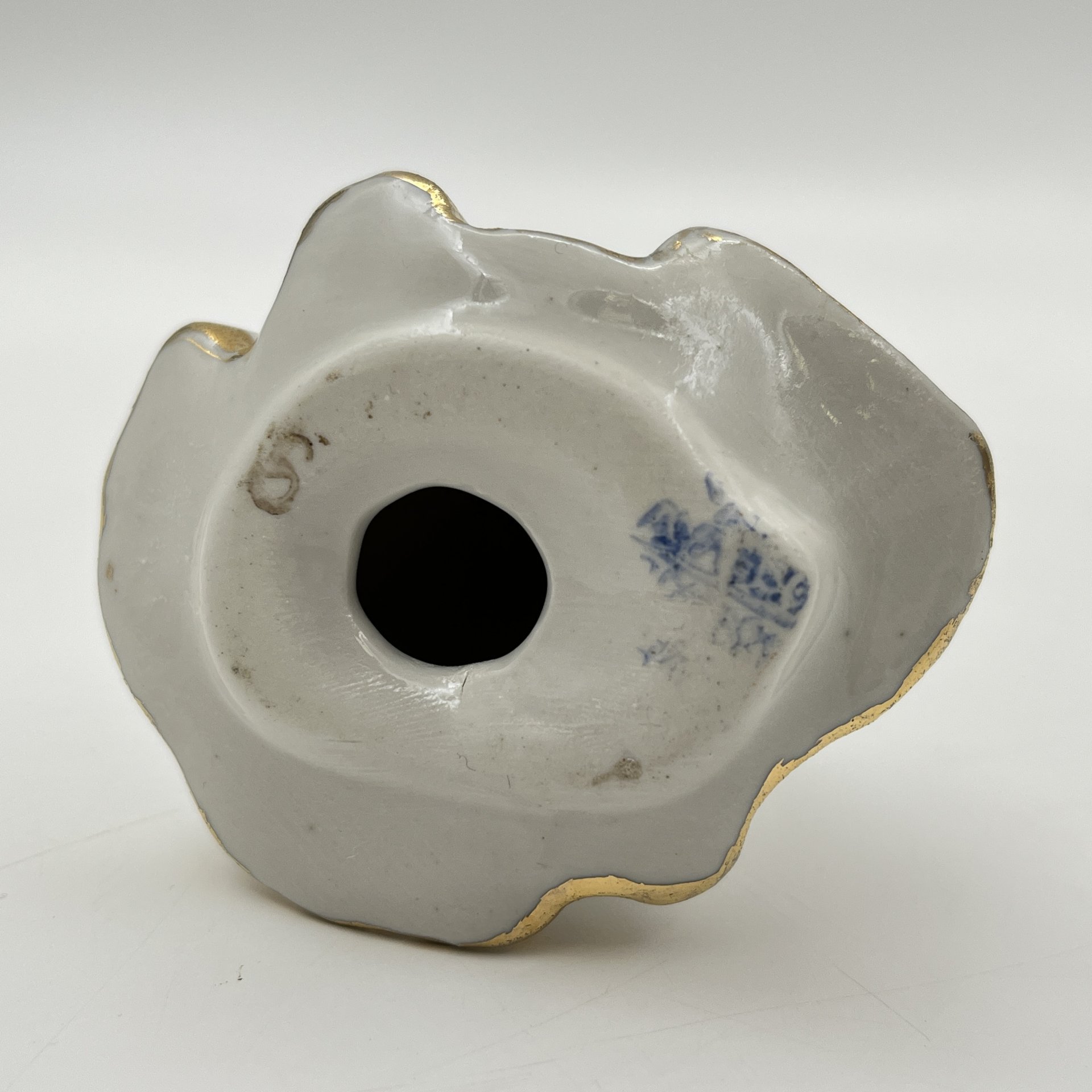 Статуэтка из скульптурной композиции "Русский перепляс", автор А.Д. Бржезицкая, фарфор, роспись, люстр, золочение, Дулевский фарфоровый завод (Дулёво), СССР, 1962 г.