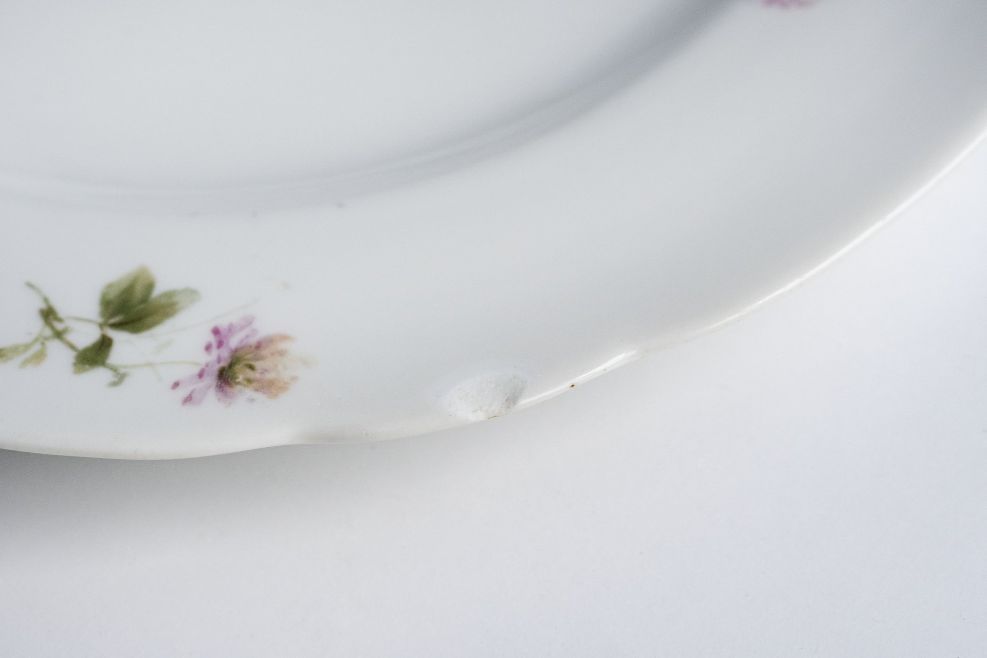 Набор из 5 тарелок и соусника, фарфор, деколь, завод Братьев Корниловых, Российская Империя, 1914-1917 гг., Фарфоровый завод братьев Корниловых