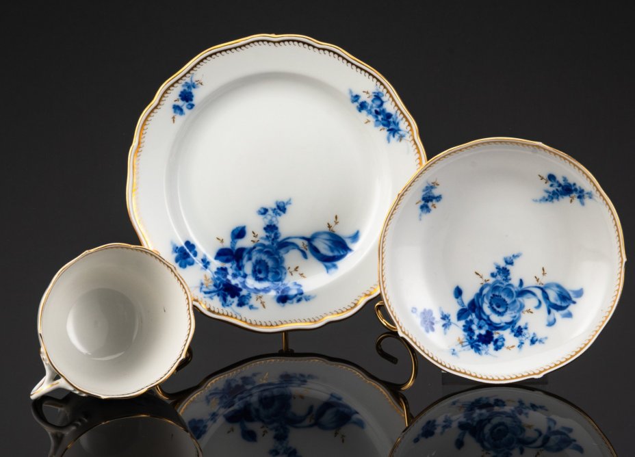 Трио чайное с декором в виде синих цветов, фарфор, роспись, золочение, Meissen (Мейсенский фарфор), Германия, 1950-1980 гг.