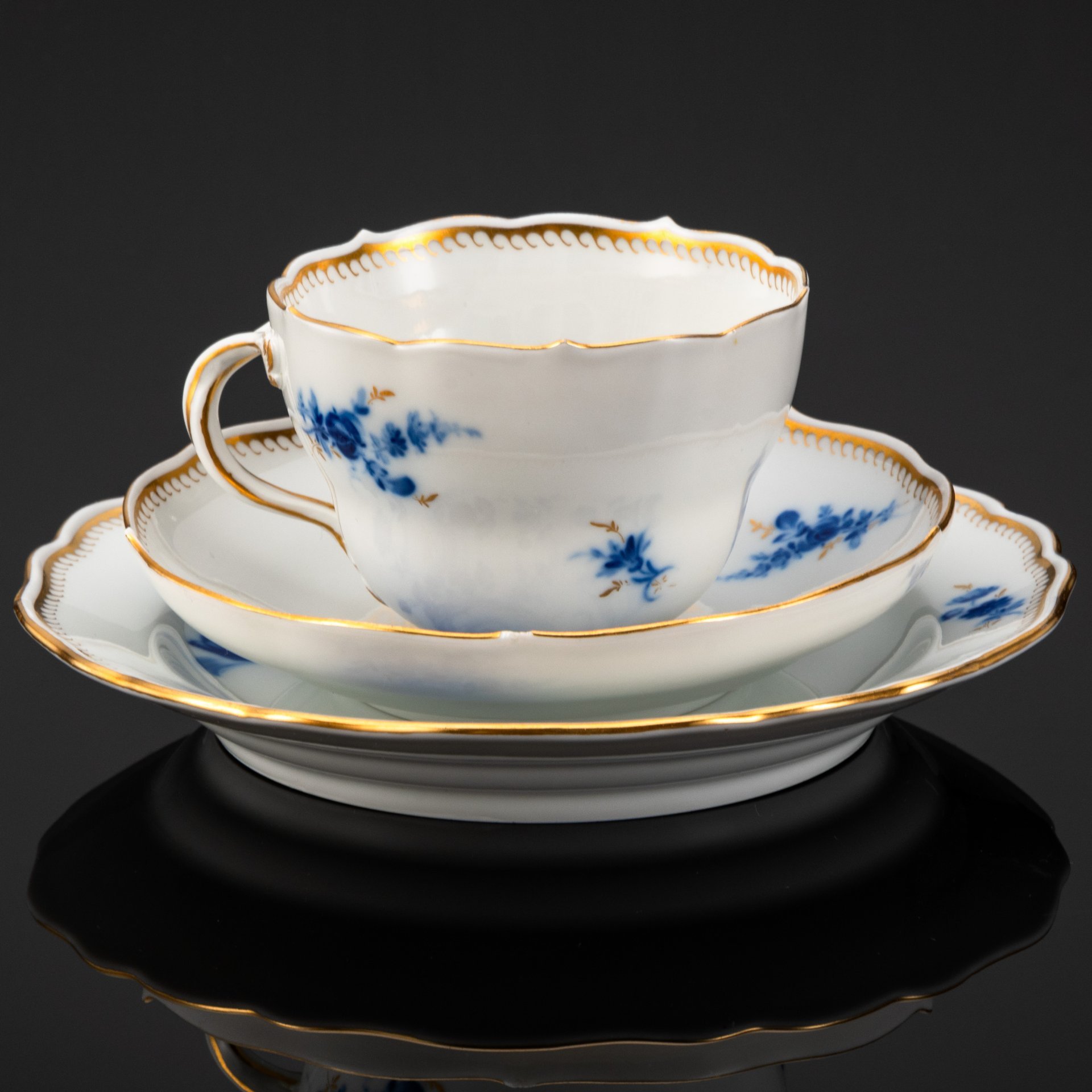 Трио чайное с декором в виде синих цветов, Meissen (Мейсенский фарфор)