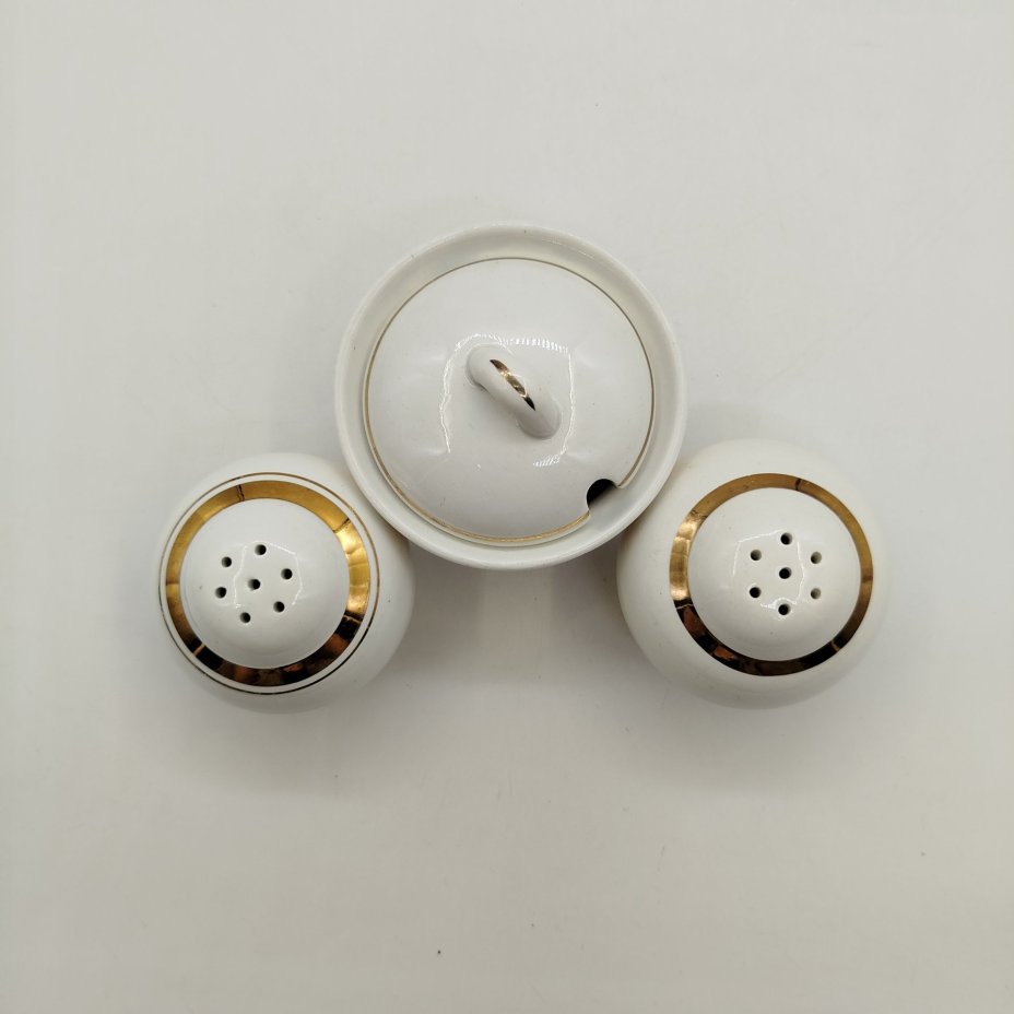 Набор для специй из трех предметов, фаянс, золочение, Конаковский фаянсовый завод им. М.И. Калинина (ЗиК Конаково), СССР, 1974-1991 гг.