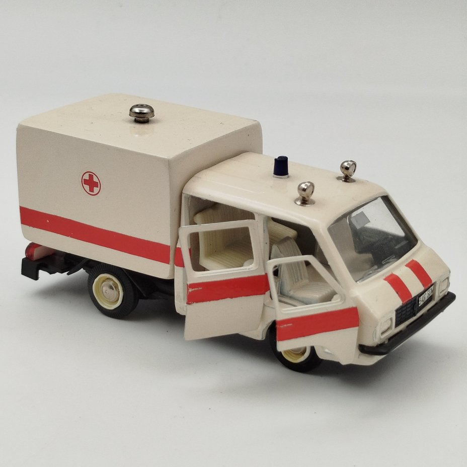 Модель автомобиля "RAF-2203" (Скорая), авторская версия