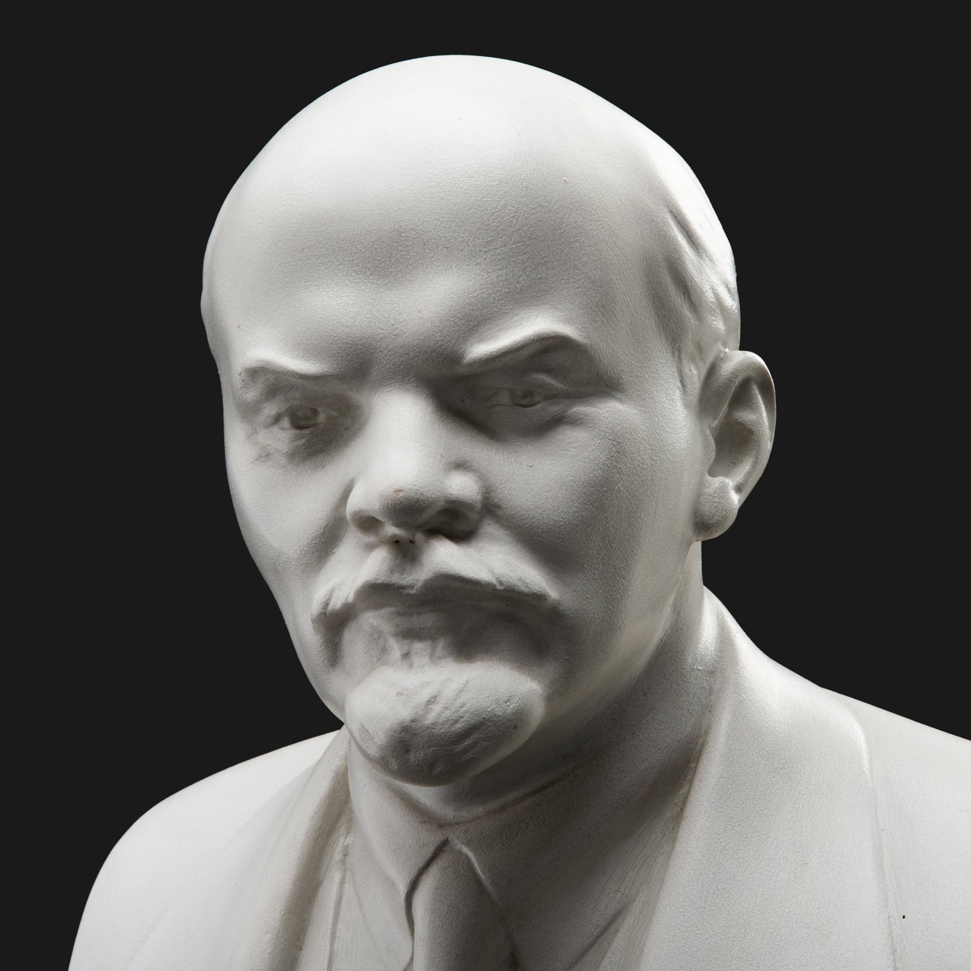 Бюст В.И. Ленина, скульптор П.П. Яцыно, гипс, литьё, СССР, 1958 г.