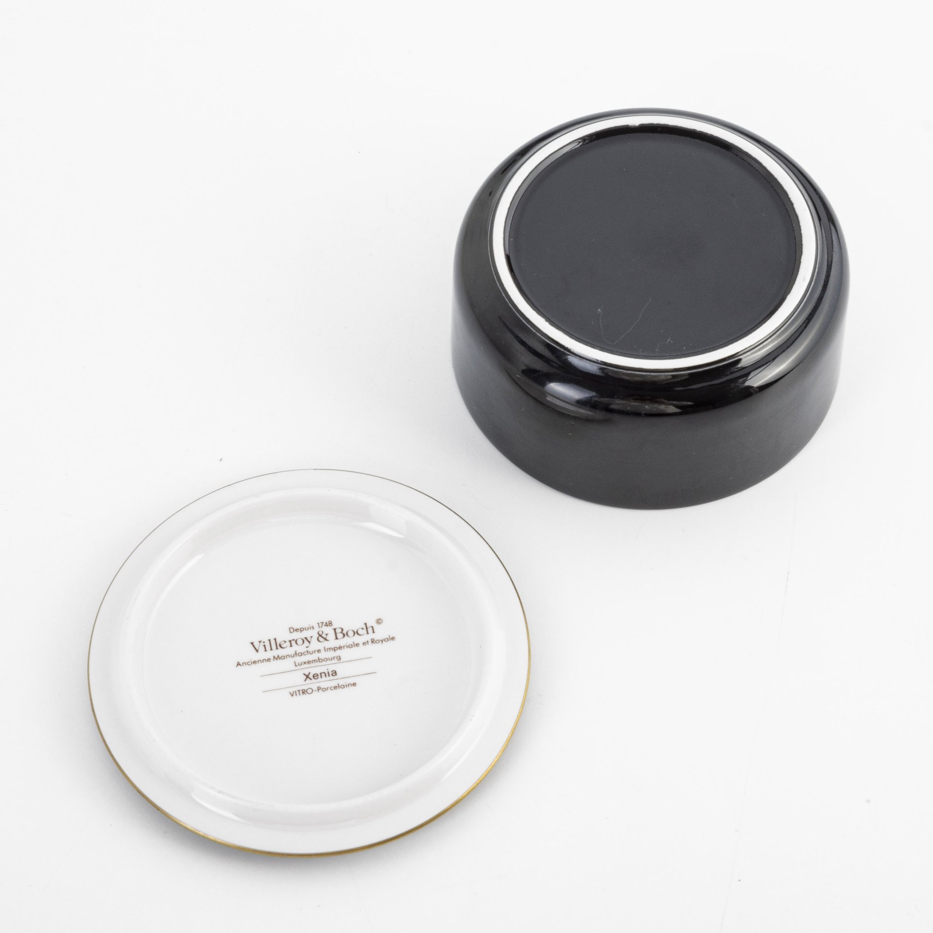 Шкатулка с изображением садовых цветов, Villeroy & Boch