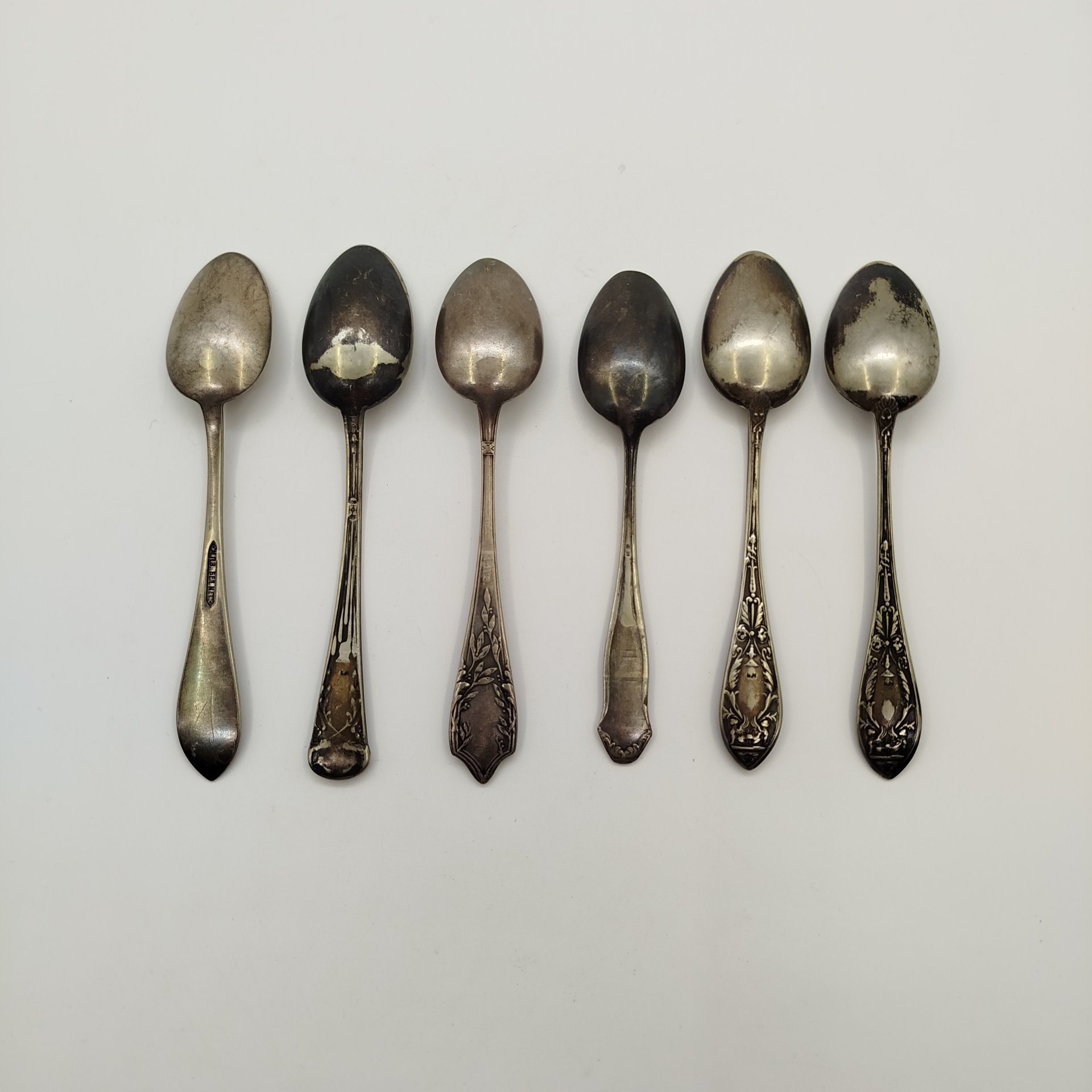 Набор из шести чайных ложек в разном стиле, металл, серебрение, Европа, 1900-1930 гг.