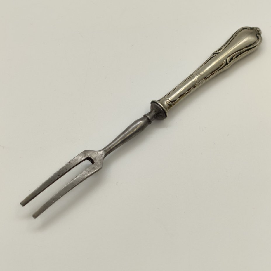 Вилка для мяса с двумя зубцами, металл, серебрение, Arthur Krupp, Berndorf (Берндорфская фабрика металлических изделий), Австрия, 1891-1927 гг.