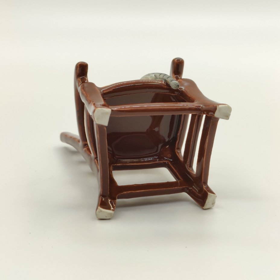 Статуэтка "Котенок на стуле", фарфор, роспись, Lefard (Лефард), Китай, 2000-2020 гг.