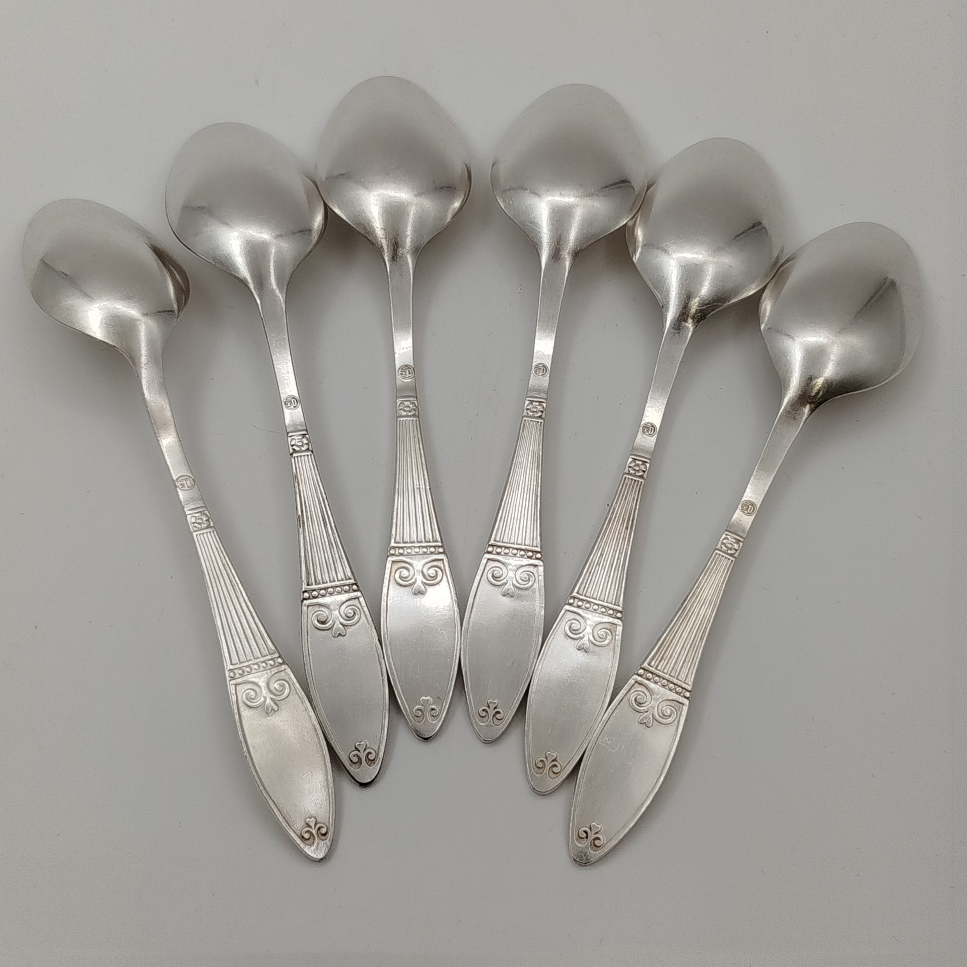 Набор столовых ложек с растительным орнаментом на 6 персон, мНЦ (медь-никель-цинк), Режевский механический завод (РМ), СССР, 1970-1990 гг.