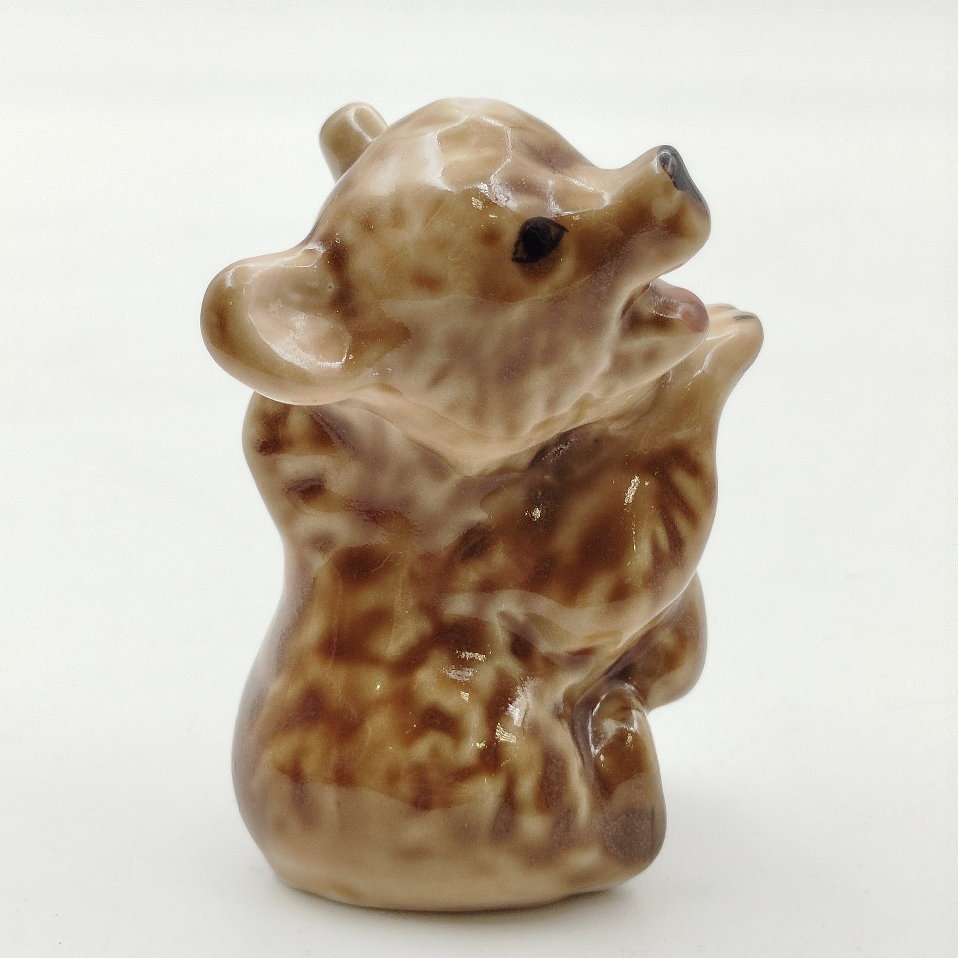 Статуэтка "Ревущий медвежонок", скульптор И.Е. Чарушин