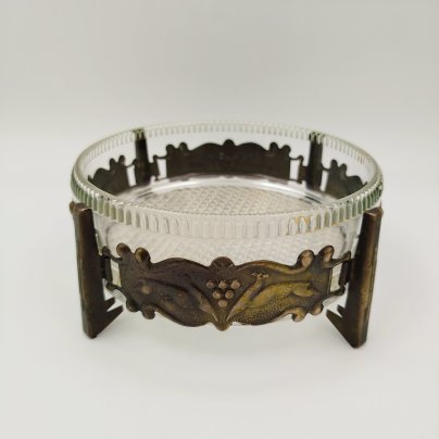 Пепельница массивная в металлической оправе с изображением оленей