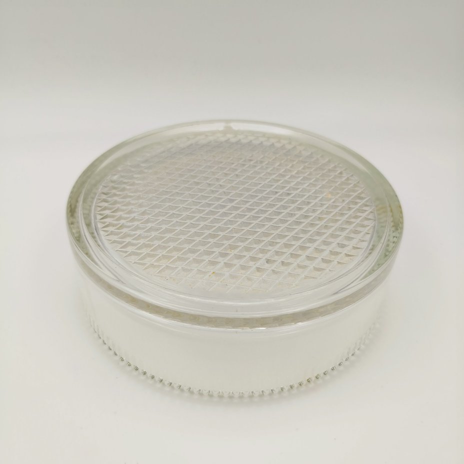 Пепельница массивная в металлической оправе с изображением оленей