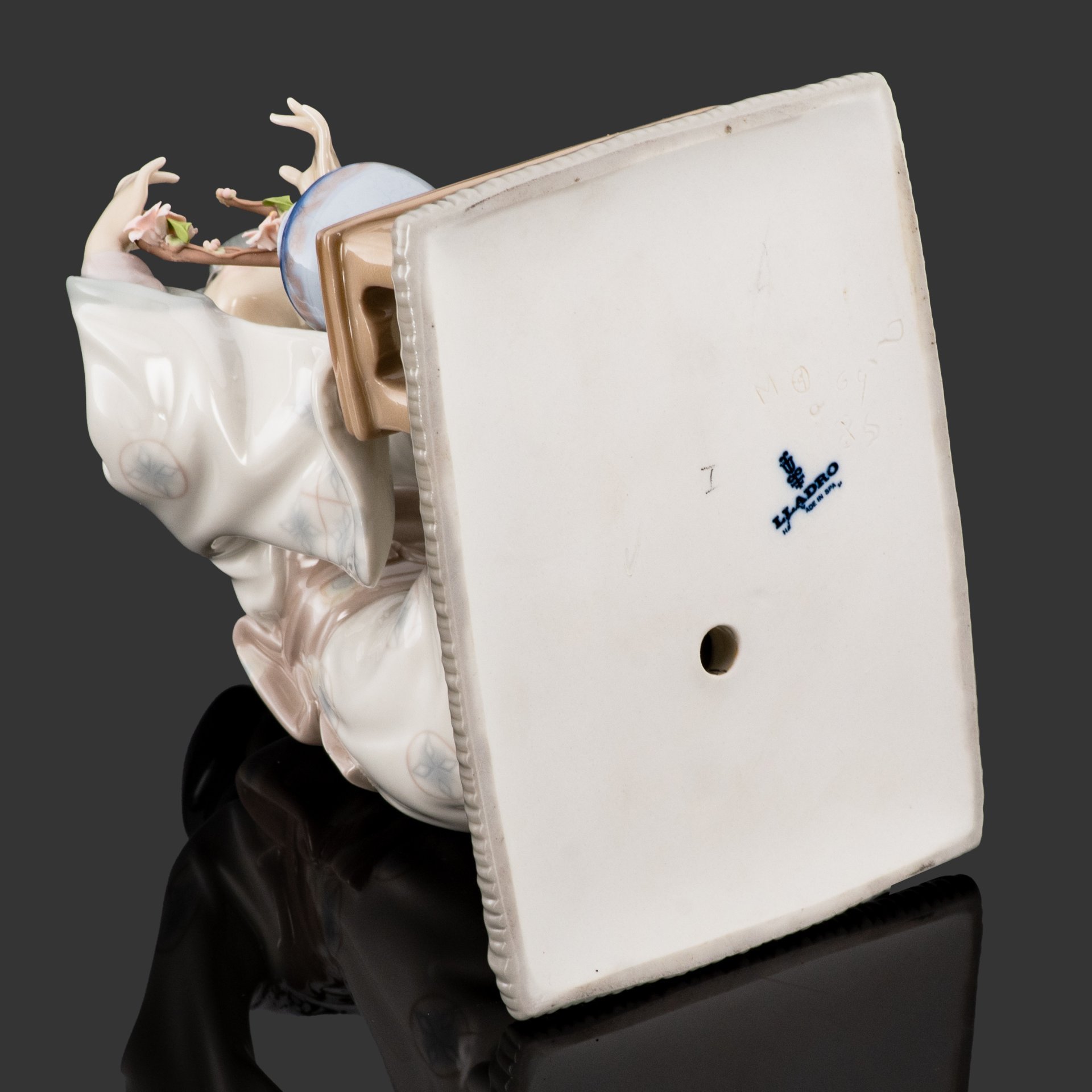 Статуэтка "Японка с сакурой" ("Японский цветок"), фарфор, роспись, Lladro, Испания, 1973-1998 гг.