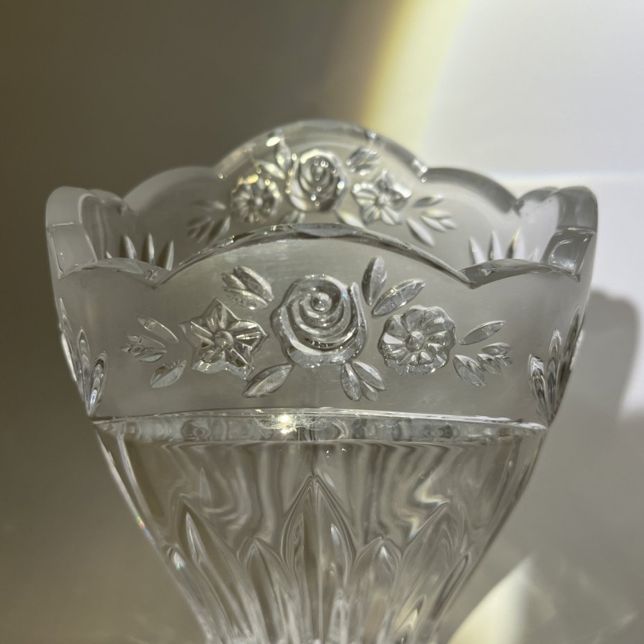 Ваза с рельефным растительным декором, хрусталь, СССР, 1980-1990 гг.