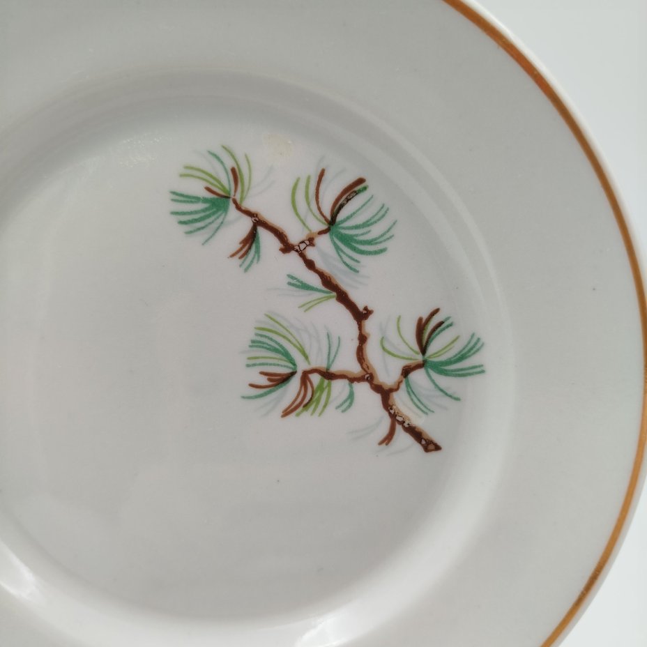 Набор пирожковых (закусочных) тарелок "Шишки" на 6 персон, фарфор, деколь, Фарфоровый завод «Пролетарий» (Бронница, Мста), СССР, 1976-1991 гг.