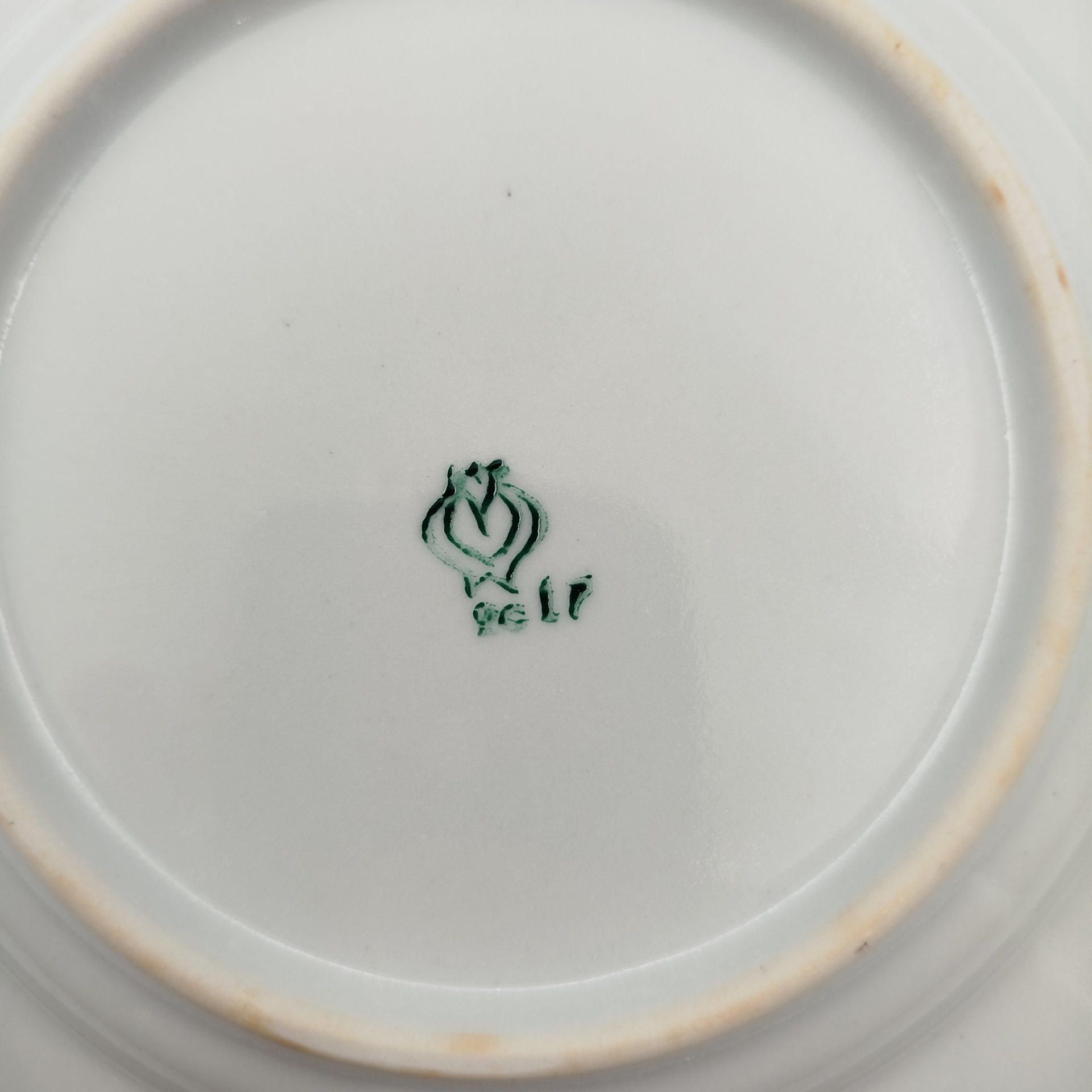 Набор пирожковых (закусочных) тарелок "Шишки" на 6 персон, фарфор, деколь, Фарфоровый завод «Пролетарий» (Бронница, Мста), СССР, 1976-1991 гг.