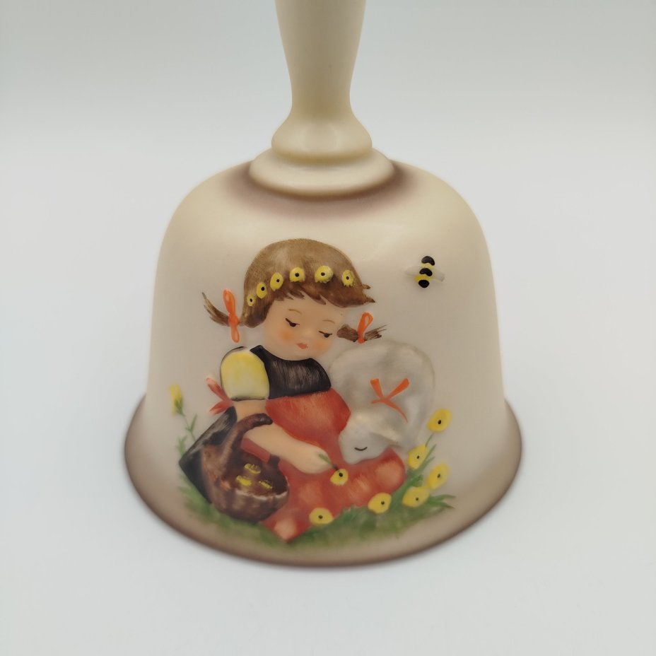 Колокольчик "Девочка с овечкой", Goebel