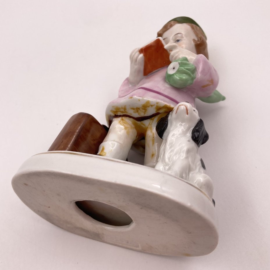Статуэтка "Школьница с собакой", фарфор, роспись, Scheibe-Alsbach Porzellan, Германия, 1925-1972 гг., Scheibe-Alsbach Porzellan