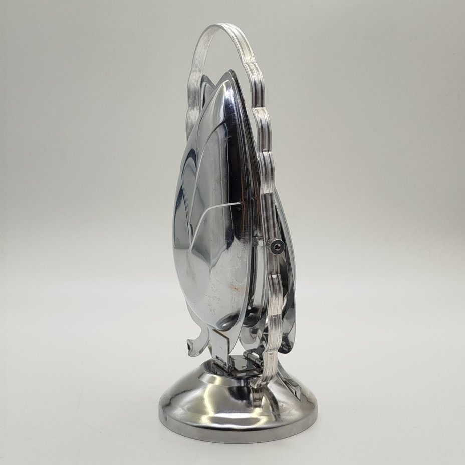 Менажница складная на три блюда, выполненная в виде листьев