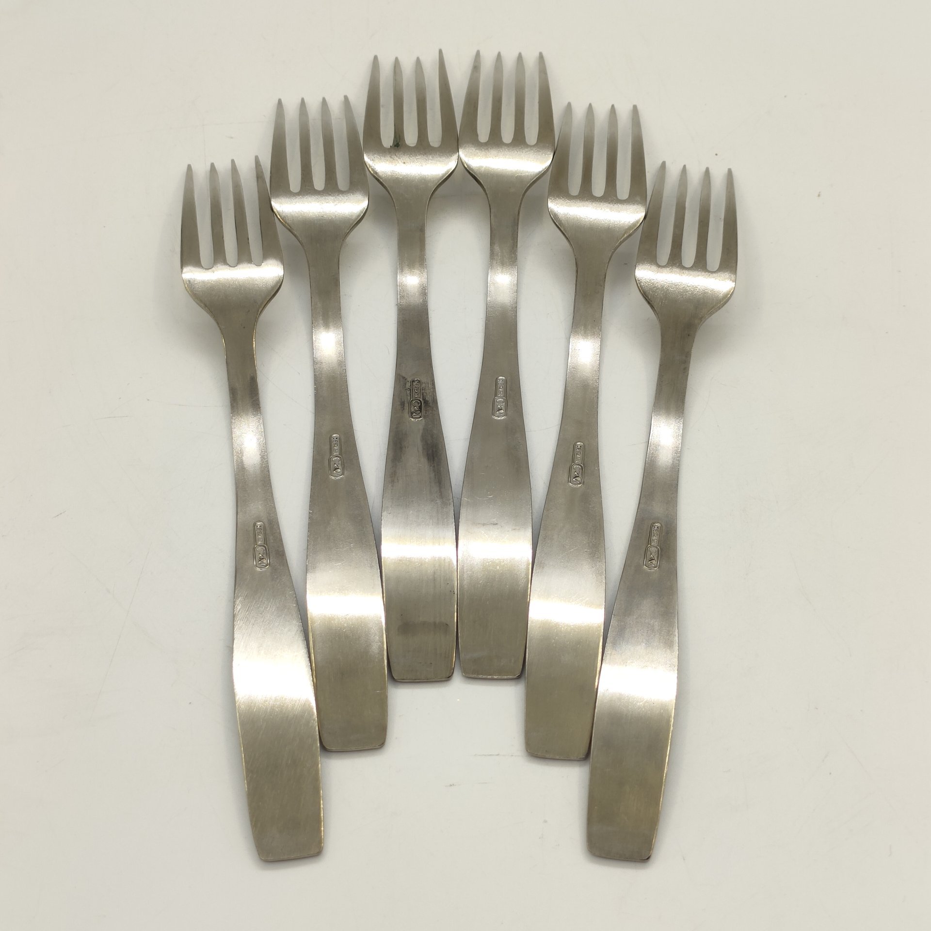 Набор из 6-ти столовых вилок с цветочным декором, Завод "Серп и молот", нержавеющая сталь, СССР, 1960-1980 гг.