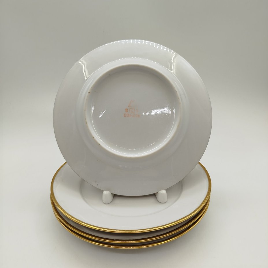 Набор из четырех десертных тарелок, фарфор, Минский фарфорово-фаянсовый завод, СССР, 1968-1983 гг.