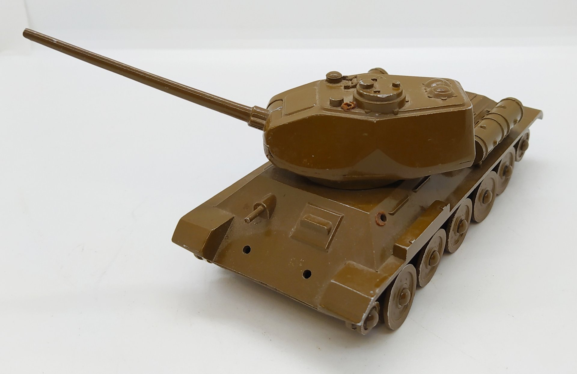 Модель танка Т-34, масштаб 1/35, Машиностроительный завод «Арсенал»