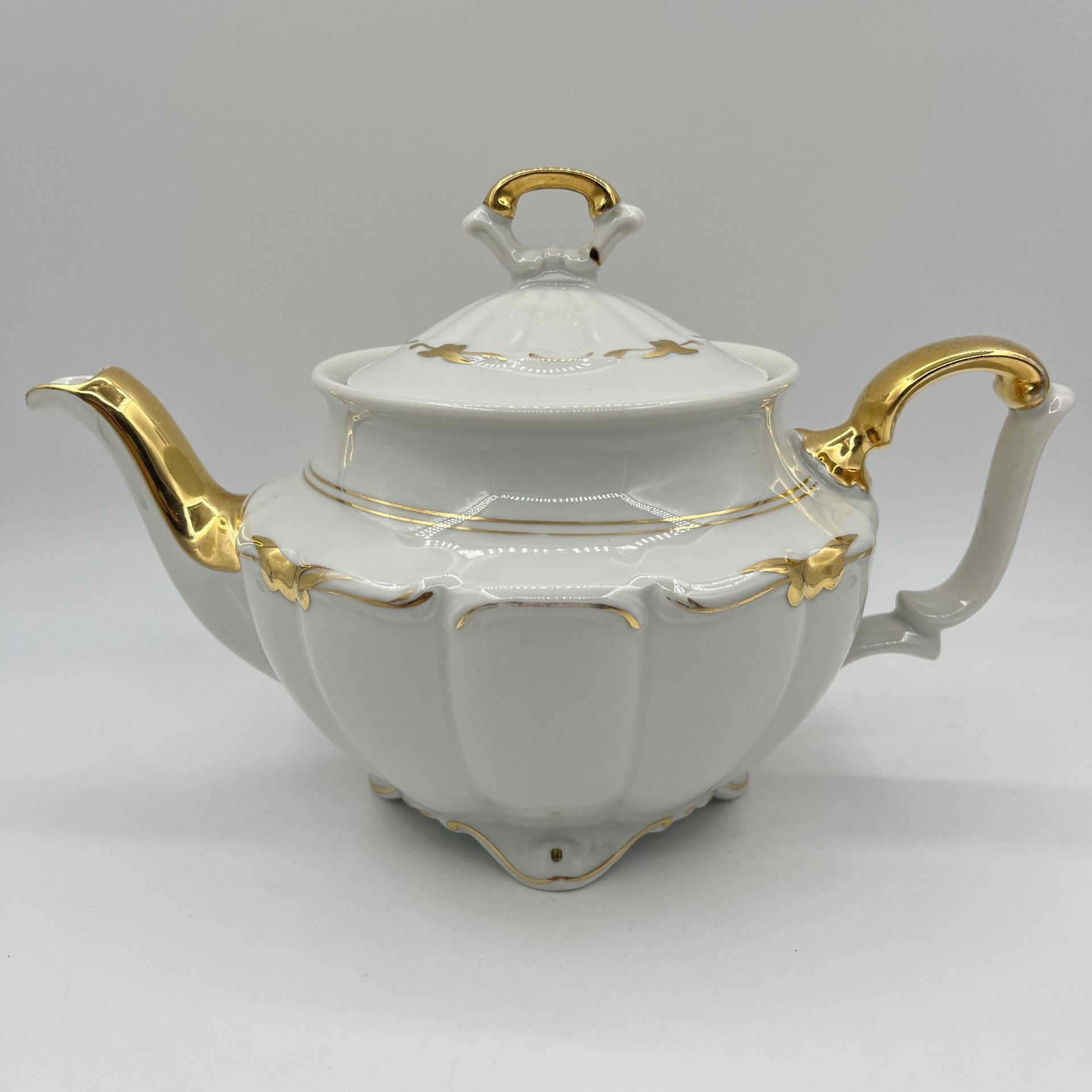Чайник заварочный с рельефным туловом, C. Tielsch & Co.