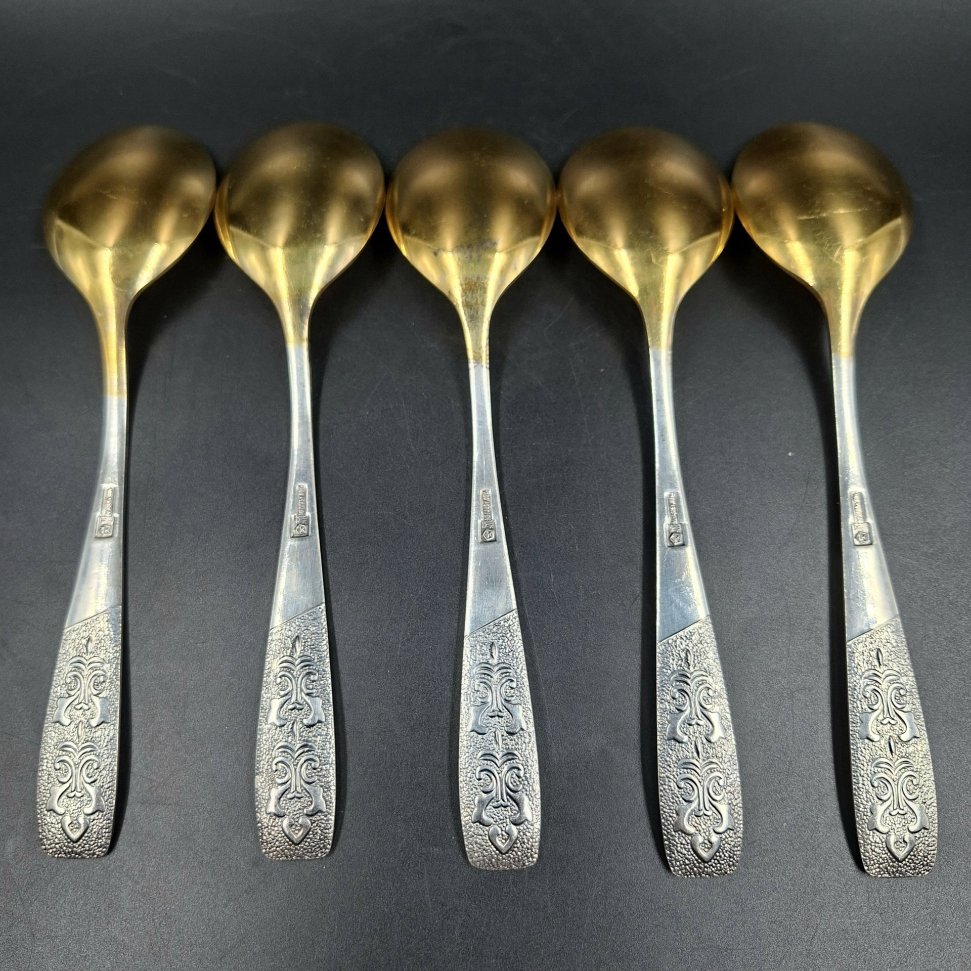 Набор из пяти столовых ложек "Хмель", мНЦ (медь-никель-цинк), золочение, Завод «Проминь», СССР, 1970-1990 гг.