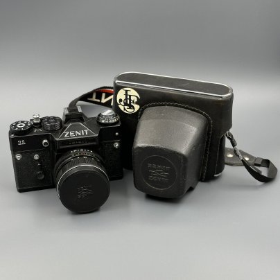 Фотоаппарат "Зенит-11" с объективом "Гелиос-44М-4", в родном кофре, Красногорский механический завод (КМЗ)