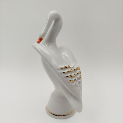 Статуэтка "Белый лебедь", фарфор, золочение, Дулевский фарфоровый завод (Дулёво), СССР, 1970-1990 гг.