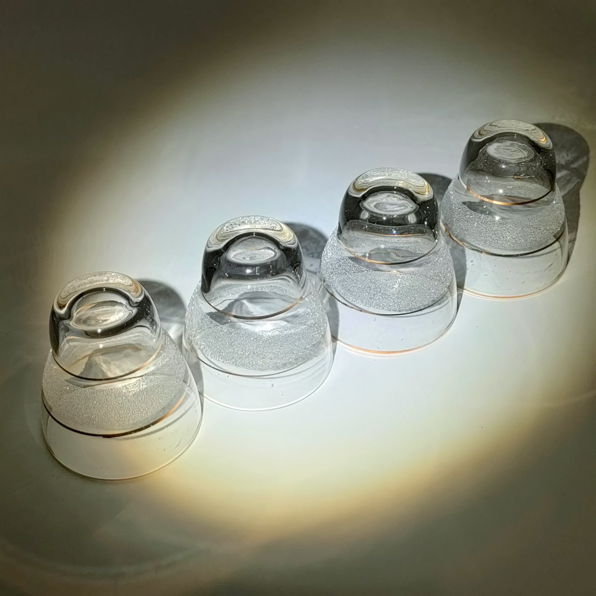 Набор рюмок на 4 персоны, декорированный фактурными элементами, стекло, золочение, СССР, 1960-1980 гг.