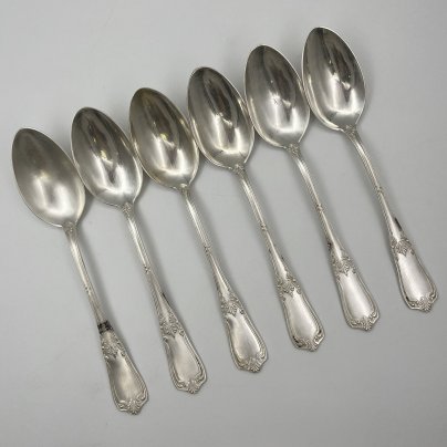 Набор из шести столовых ложек с растительным декором