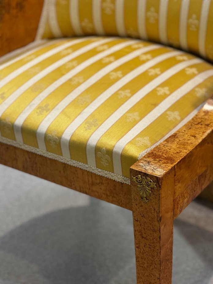 Кресло в стиле Ампир