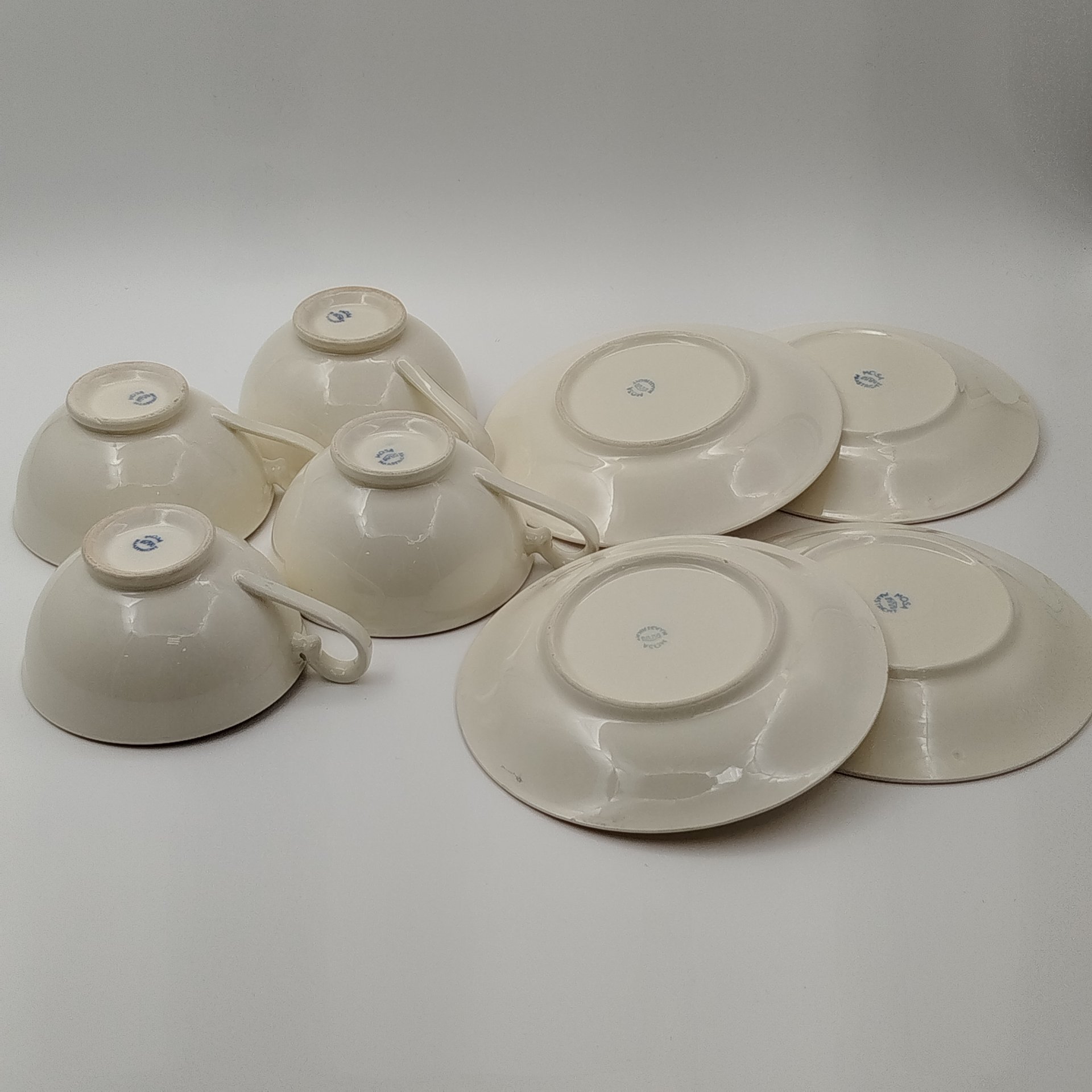 Набор чайных пар цвета слоновой кости на 4 персоны, Mosa Maastrich, фаянс, золочение, Нидерланды, 1960-1980 гг.