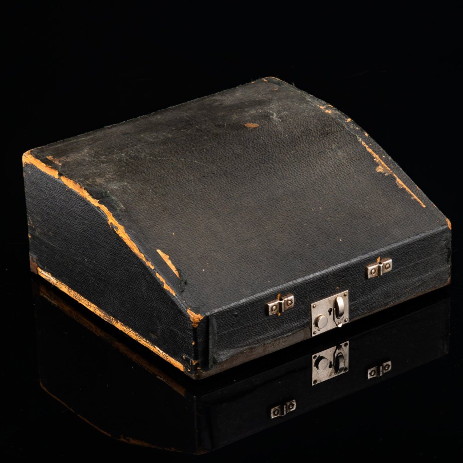 Машинка печатная модели "Progress" в кофре, кириллическая клавиатура, металл, пластик, краска, Olympia Werke, Германия, 1939-1950 гг.