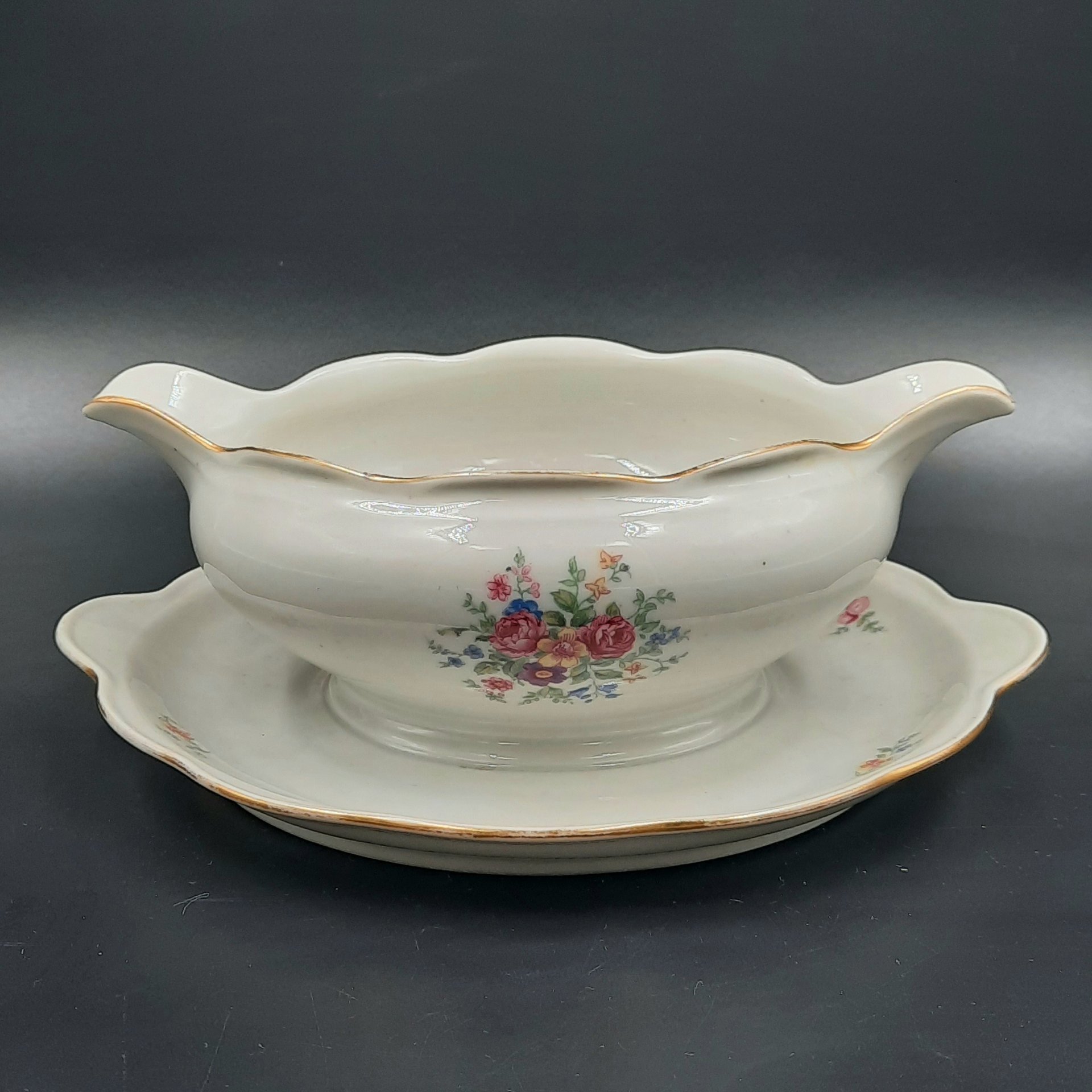 Соусник с цветочным декором, фарфор, деколь, золочение, Wawel, Польша, 1960-1990 гг.