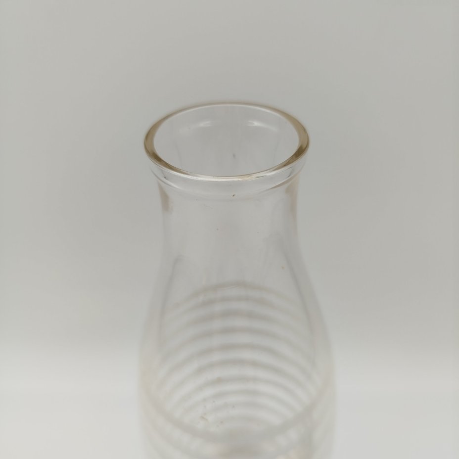 Графин (штоф) и 2 стопки, украшенные линейным орнаментом