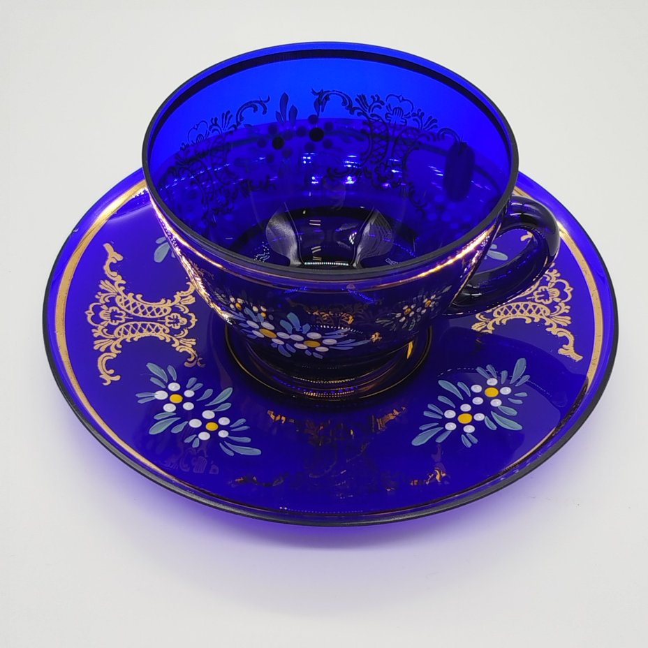 Чайная пара синего оттенка, украшенная растительным декором, Bohemia Crystal (Bohemia Glass)