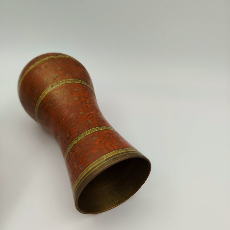 Ваза миниатюрная с растительным декором в восточном стиле