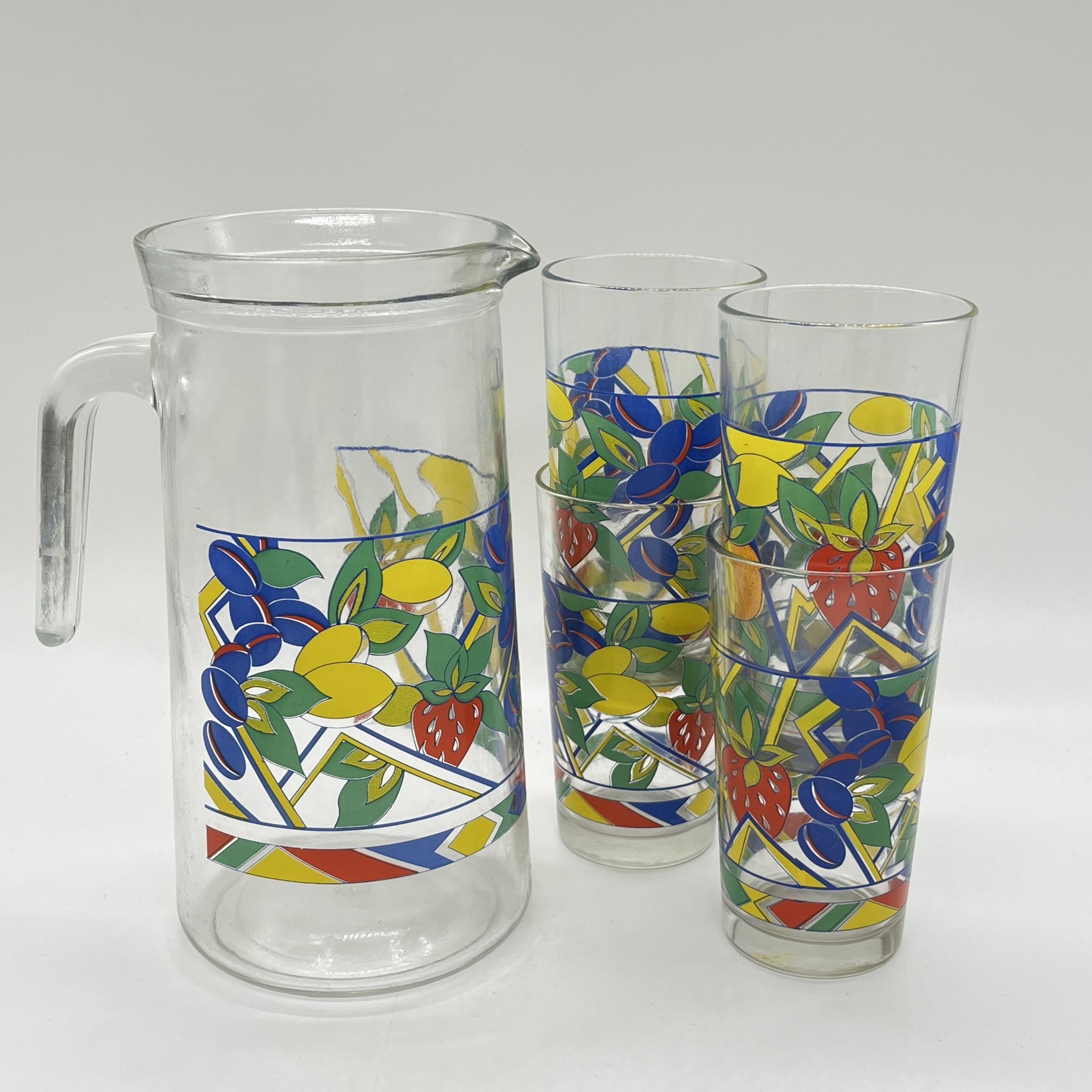 Набор из кувшина и 4 стаканов для сока с фруктовым декором, Wanda, стекло, деколь, Италия, 1970-1980 гг.