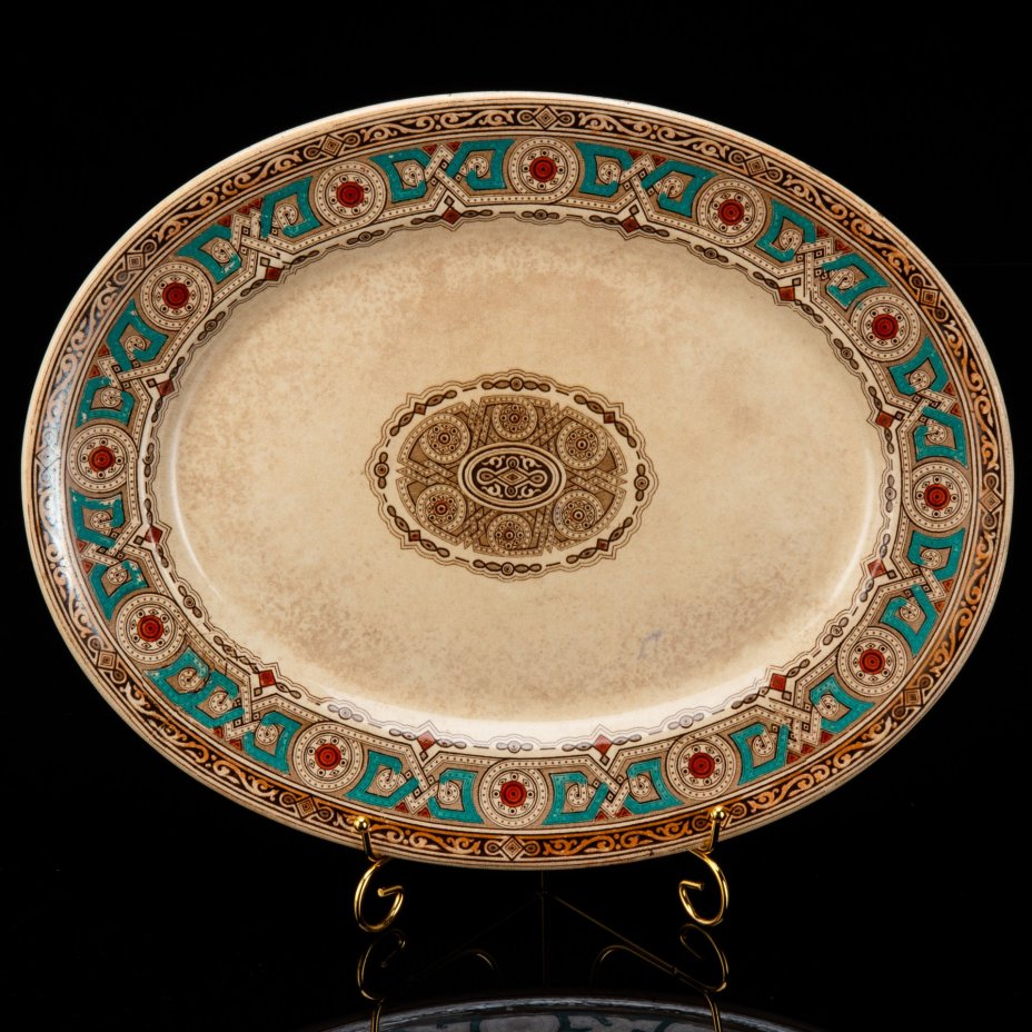 Блюдо овальной формы с орнаментом в ренессансном стиле, фаянс, деколь, Западная Европа, 1850-1900 гг.