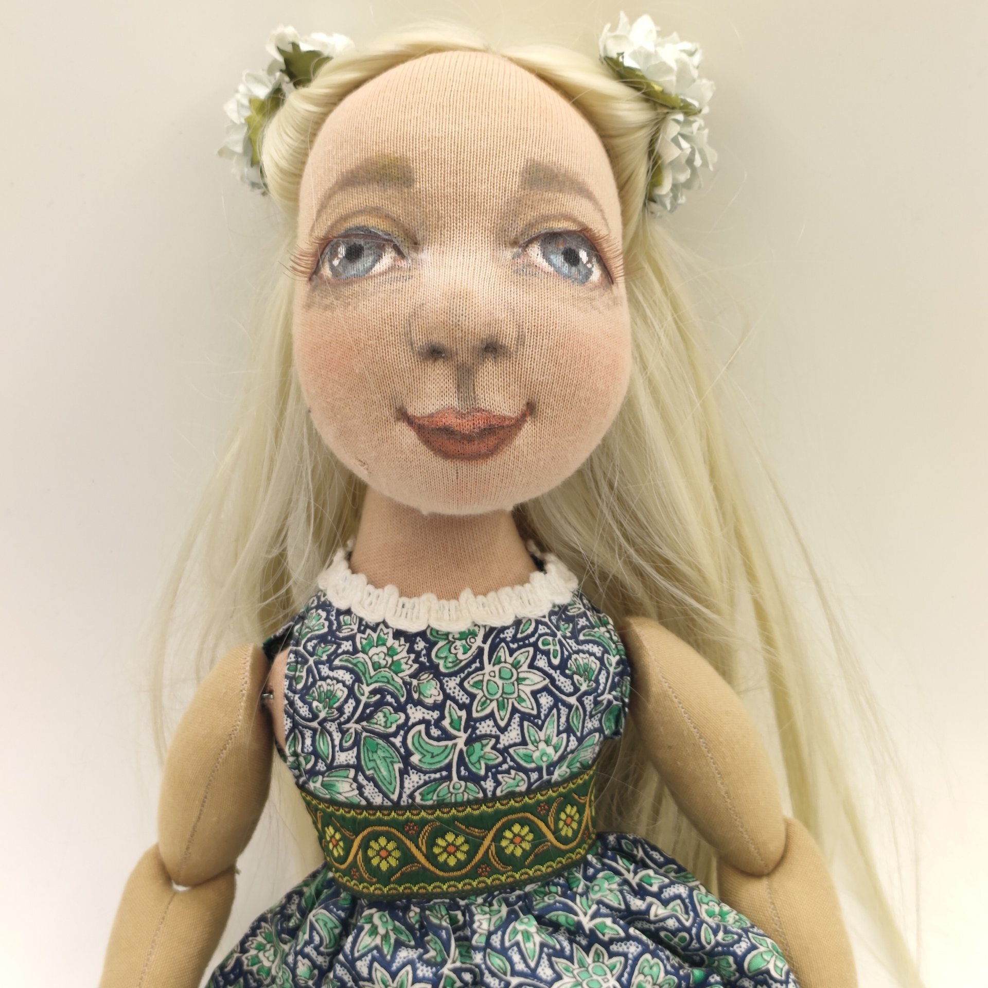 Кукла будуарная "Анюта", автор И. Сивцева, "Текстильные забавы", текстиль, набивка, кожа, пластмасса, металл, волосы натуральные, бумага, пошив, роспись, Российская Федерация, 2016 г.