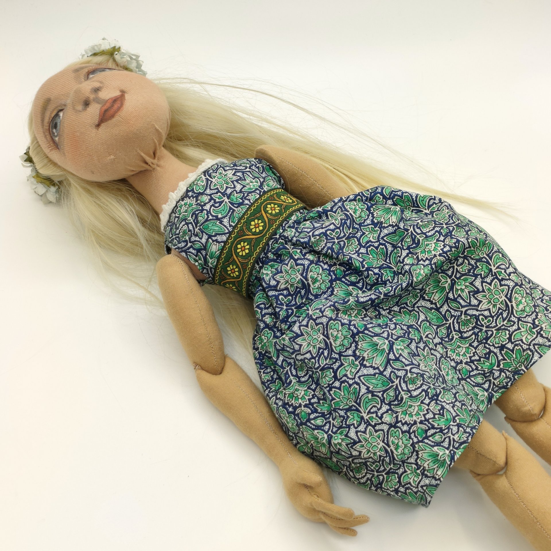 Кукла будуарная "Анюта", автор И. Сивцева, "Текстильные забавы", текстиль, набивка, кожа, пластмасса, металл, волосы натуральные, бумага, пошив, роспись, Российская Федерация, 2016 г.