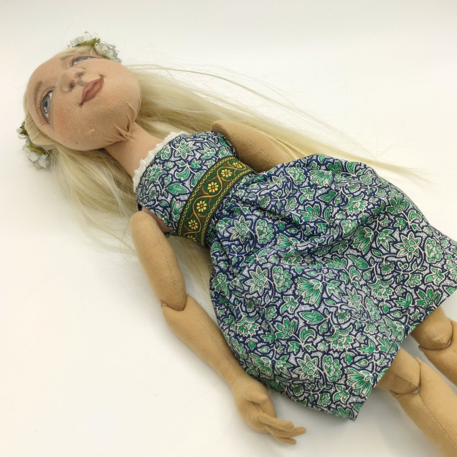 Кукла будуарная "Анюта", автор И. Сивцева, "Текстильные забавы", текстиль, набивка, кожа, пластмасса, металл, волосы натуральные, бумага, пошив, роспись