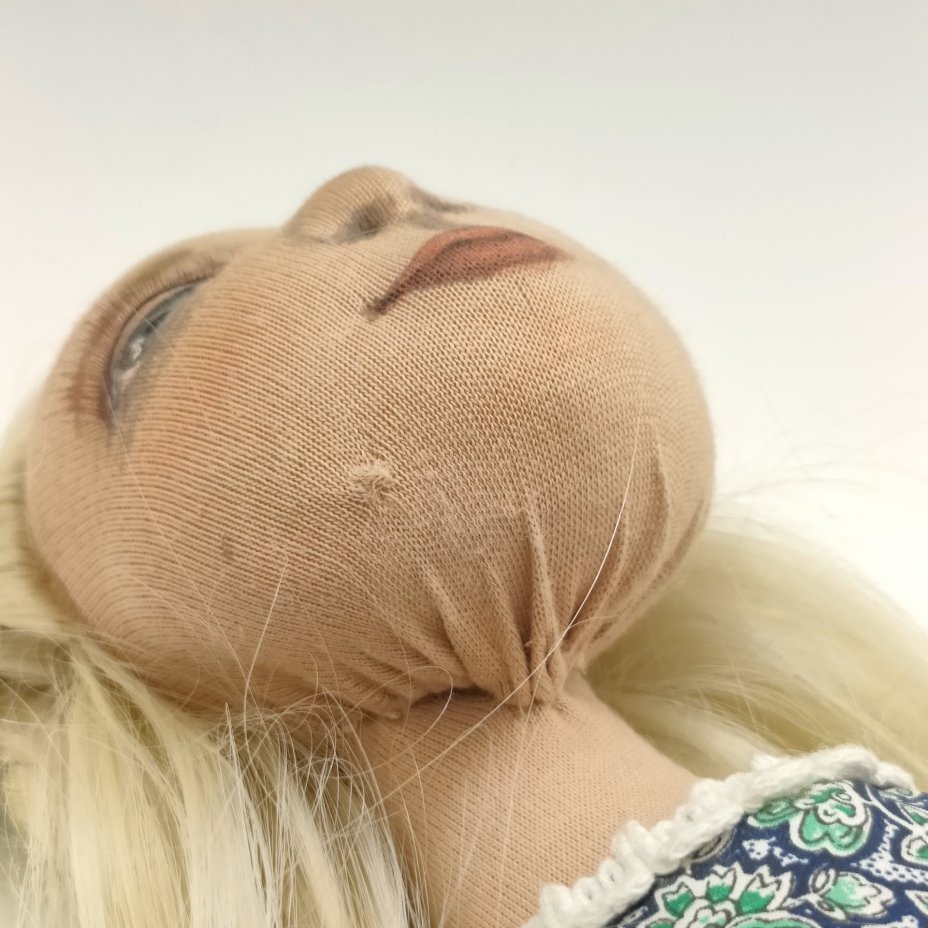 Кукла будуарная "Анюта", автор И. Сивцева, "Текстильные забавы", текстиль, набивка, кожа, пластмасса, металл, волосы натуральные, бумага, пошив, роспись