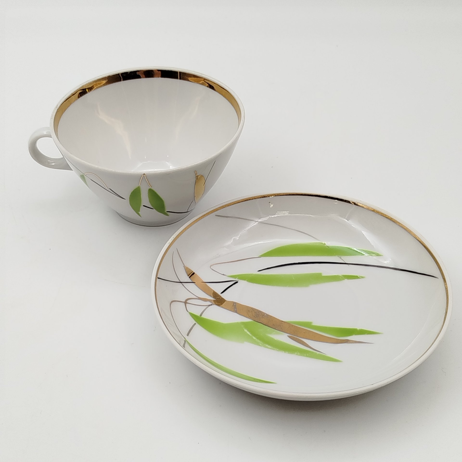 Чайная пара (в подборе) из сервиза "Ивушка", форма "Колечко", автор росписи Яснецов В.К.