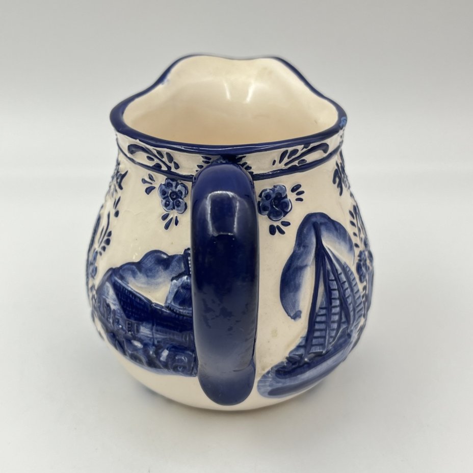 Молочник "Holland" с рельефным декором